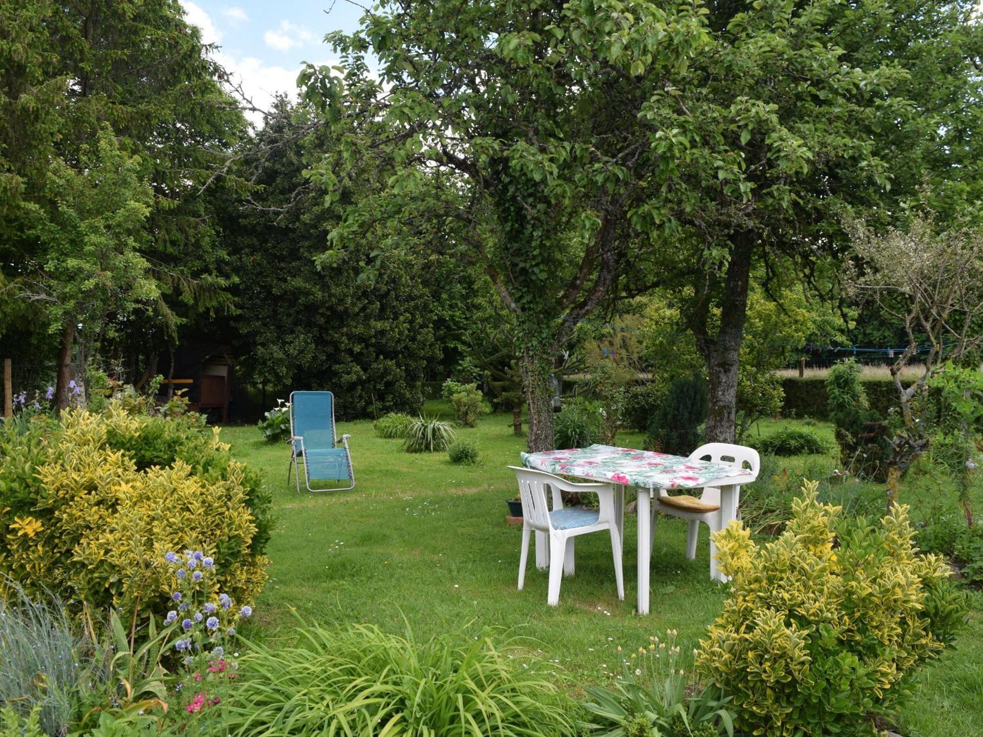Crissé Charme Et Authenticite En Foret Maine Normandie : Demeure Renovee Avec Jardin, Ideale Pour Sejour Detente - Fr-1-410-186 מראה חיצוני תמונה